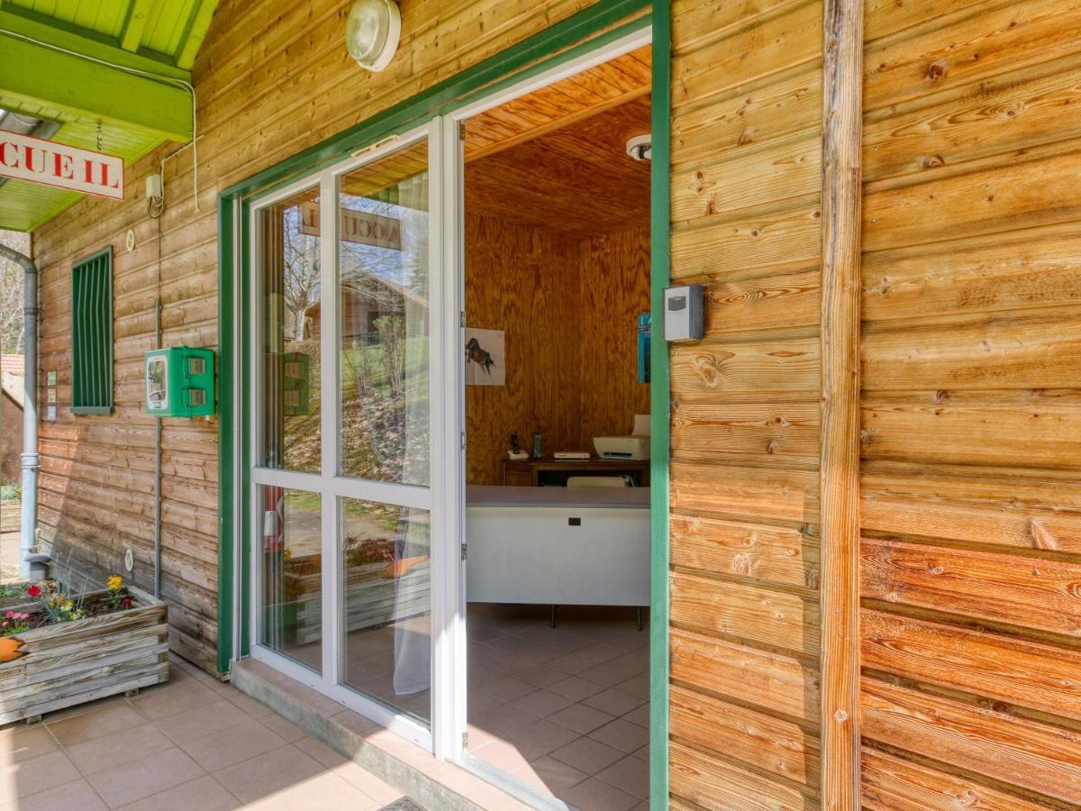 Vacanceole - Les Chalets De La Chazotte Saint-Jacques-dʼAmbur Zewnętrze zdjęcie